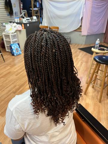 African Hair Braiding Feelings gallery picture 3